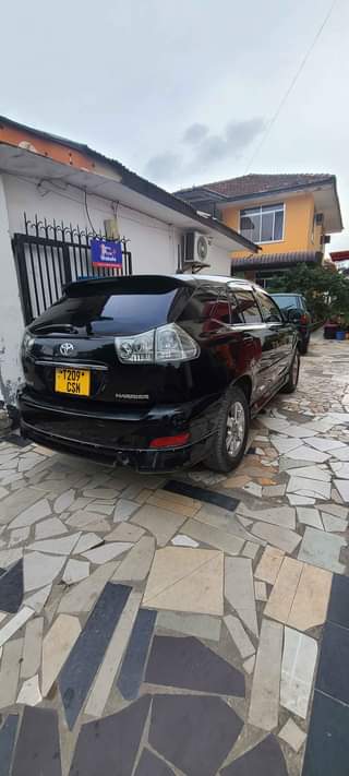 A picture of Toyota Harrier for Sale