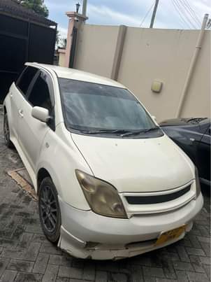 A picture of TOYOTA Ist