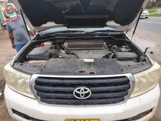 A picture of Toyota landcruiser Gx V8