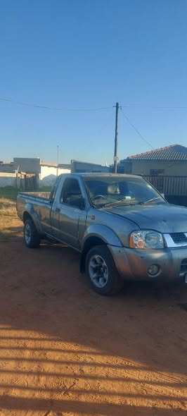 used nissan hardbody