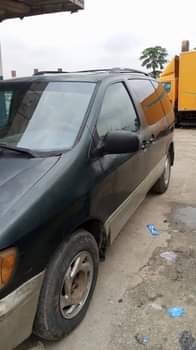 A picture of Small Toyota sienna With good engine Sweet gear Sharp interior