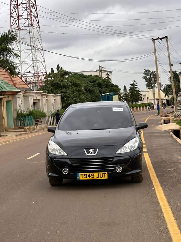 A picture of EXTREMELY CLEAN NIGERIAN USED PEUGEOT 307 AUTOMATIC TRANSMISSION 2006 MODEL