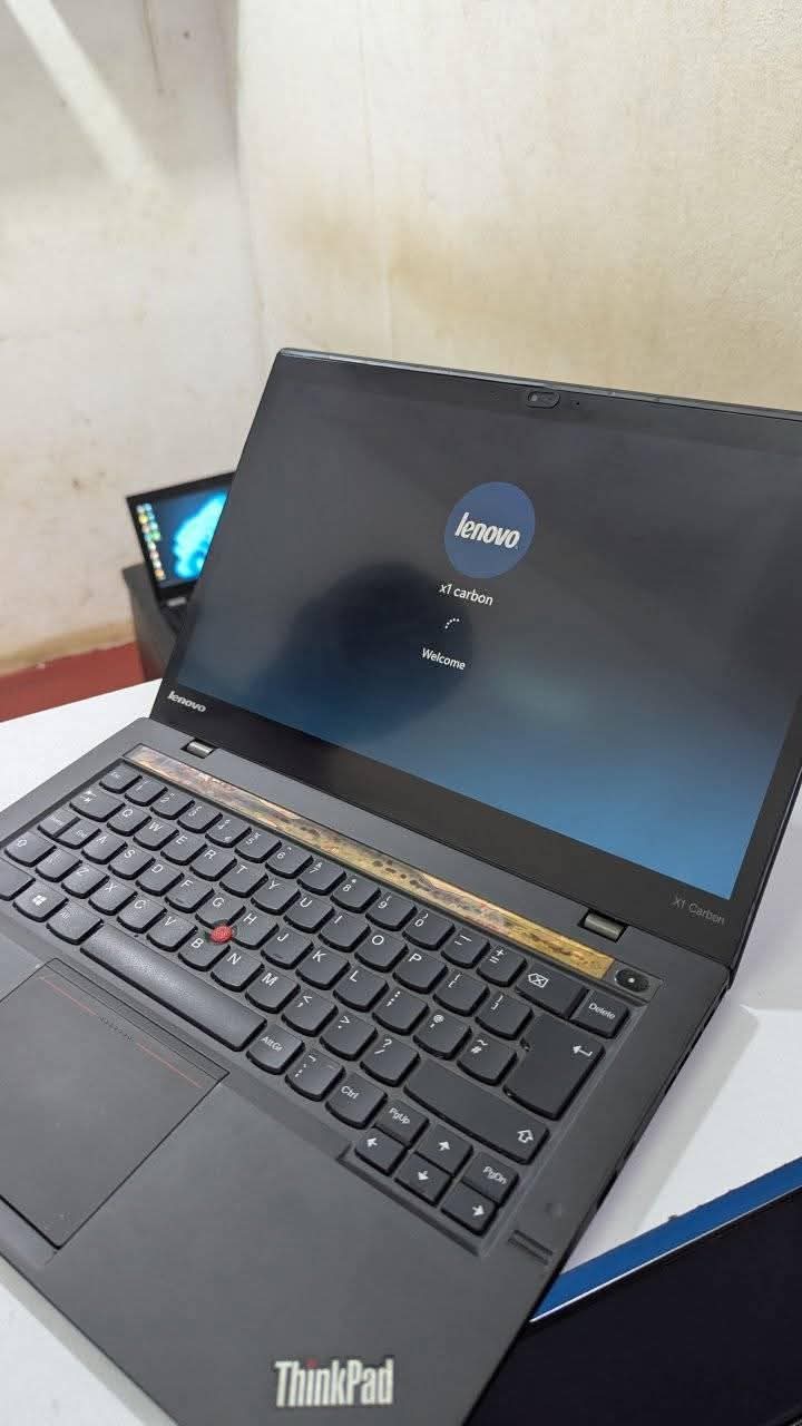 A picture of Lenovo Think pad x1 Carbon