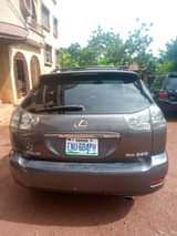 A picture of Registered Lexus Rx 330 2005 model Repainted engine and gear
