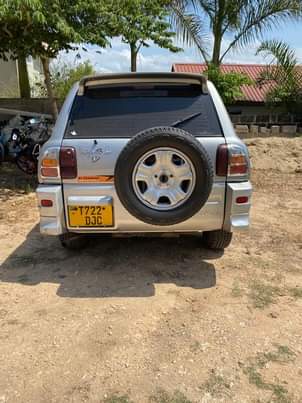 A picture of Toyota rav 4 inauzwa 0682036397