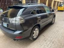 A picture of LEXUS Rx330 toks standard For Sale