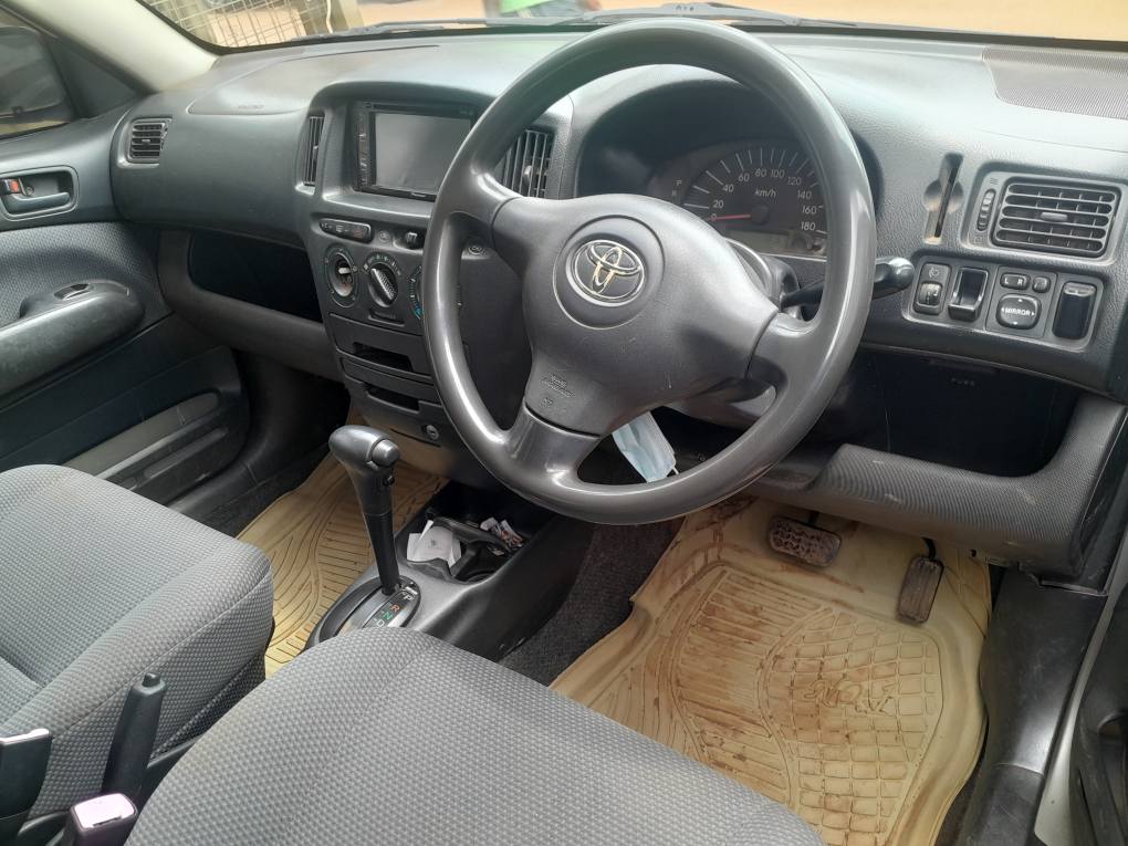 A picture of Toyota suceed