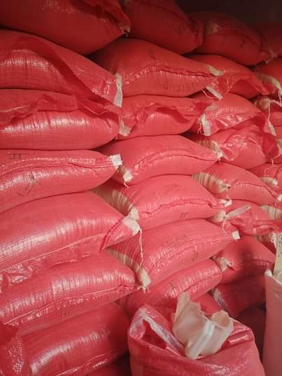 A picture of Mchele safi na Bei nafuu tupo mianzin apa mbele ya
