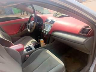 A picture of Toyota Camry 08 AC need gas only 