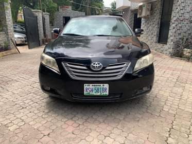 A picture of Super sharp 2009 Camry xle with original document now available