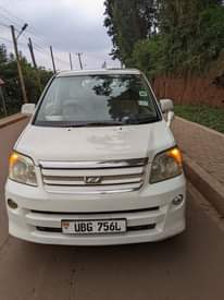 A picture of Toyota Noah