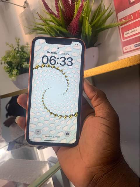 A picture of Iphone xr Gb128 Battery No face Body clean sana Prince