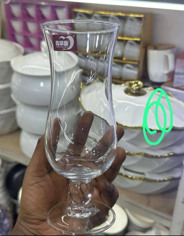 A picture of Wine Glasses