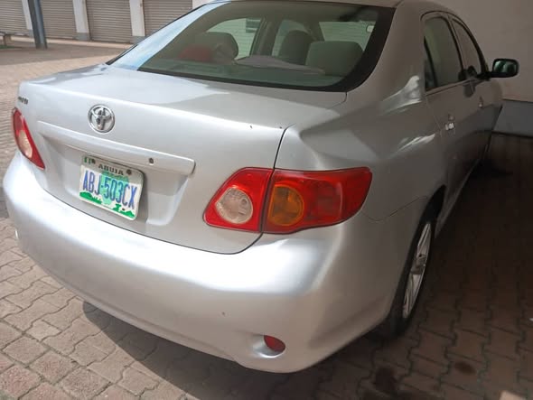 A picture of 2009 TOYOTA COROLLA