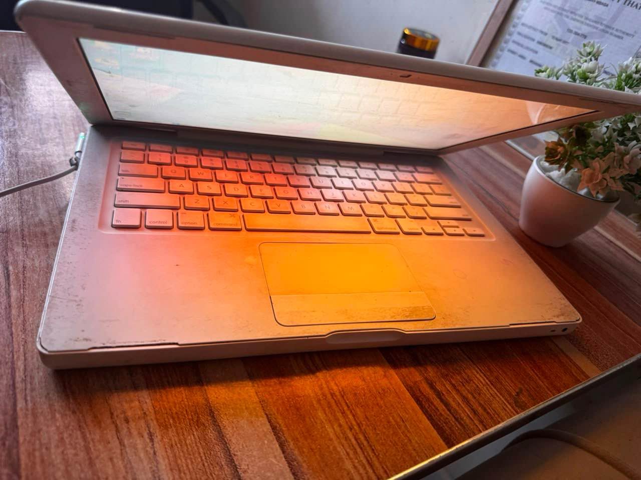 A picture of MACBOOK PRO