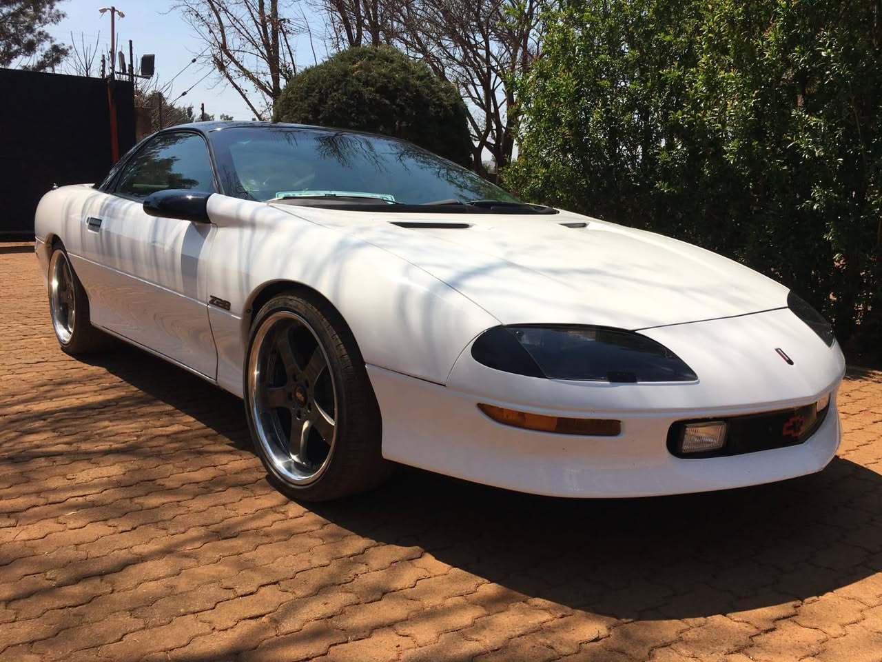 v8 cars