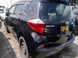 A picture of Toyota Ractis 2011