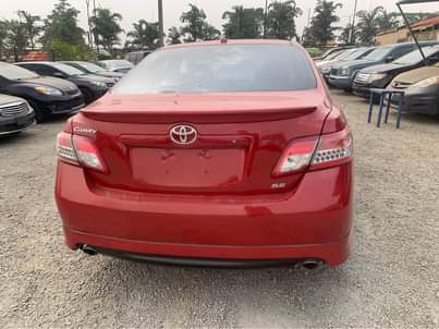 A picture of Toyota Camry SE