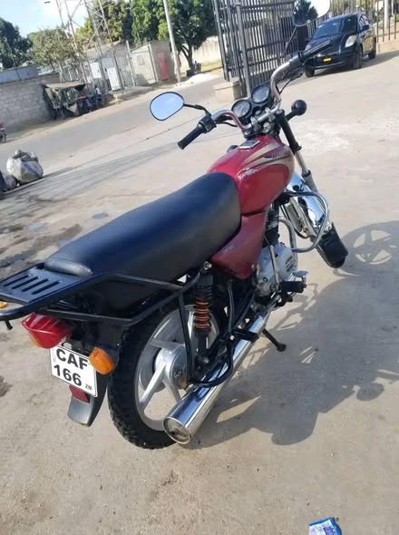 bajaj boxer