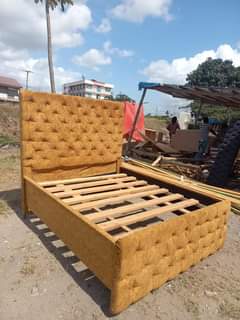 A picture of Kitanda 5 kwa 6 Tsh 195 000 Watsap 0746424265
