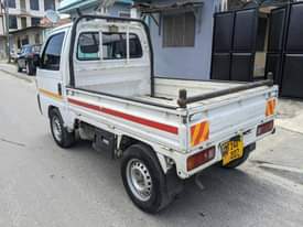 A picture of SUZUKI KERRY