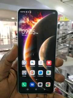 A picture of TECHNO CAMON 19 Call WhatsApp 0702411686
