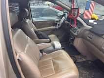 A picture of Toyota sienna 09 20