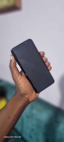 A picture of Samsung S8