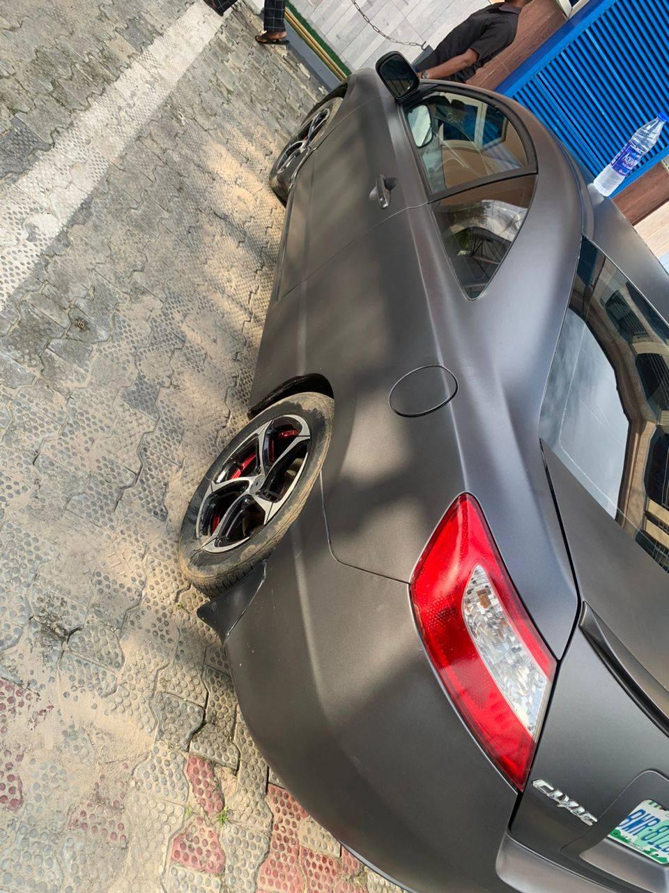 A picture of 2008 Car car