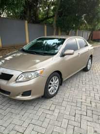 A picture of FIRST OWNER TOYOTA COROLLA 2010 DIRECTLY FROM OWNER ENGINE GEAR