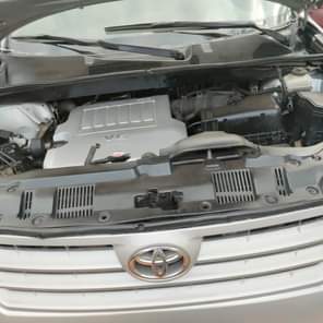 A picture of Belgium Standard 2010 Highlander Limited Keyless option with untermpered Engine