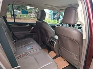 A picture of 2023 Lexus GX460 2010