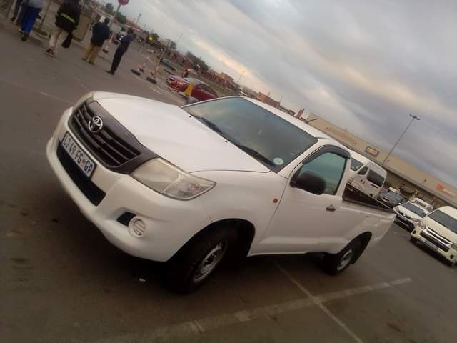 CARS &.