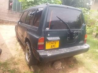 A picture of Suzuki escudo nomade