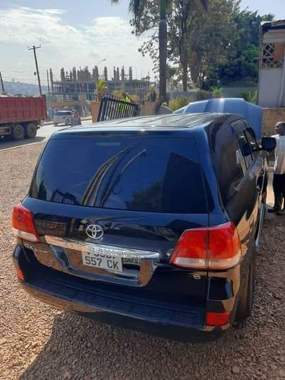 A picture of 2012 Japan Toyota land cruiser 4 wheel