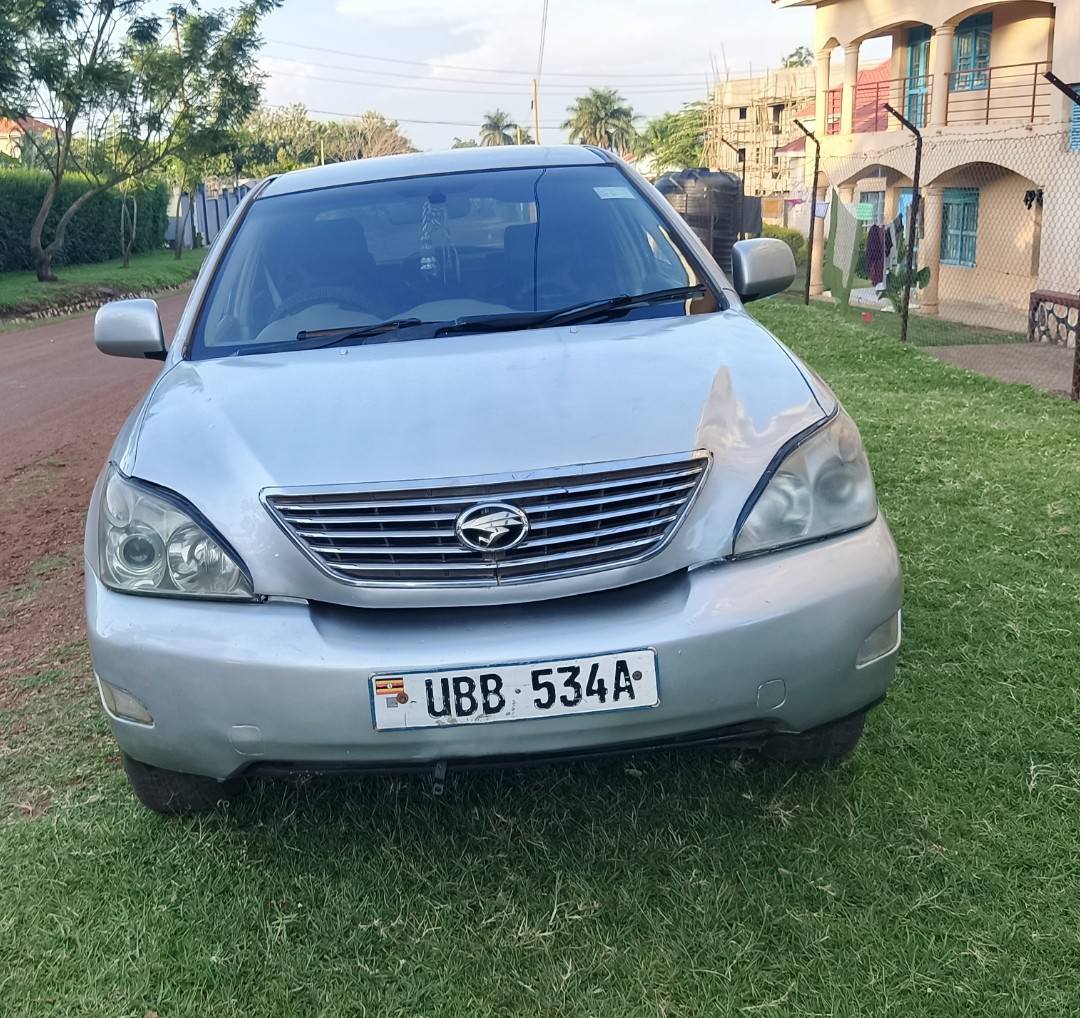 A picture of Toyota Harrier