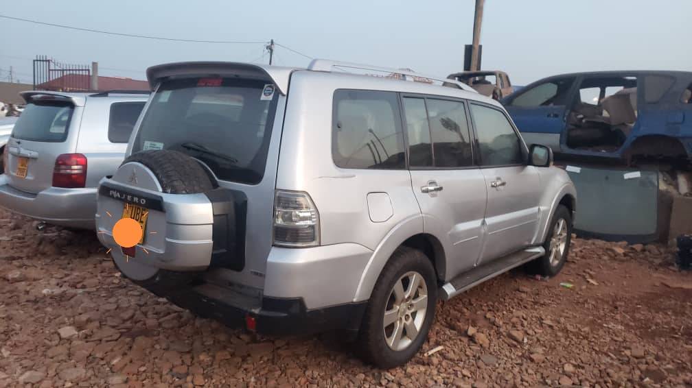 A picture of Pajero onsale its automatic diesel at 26m