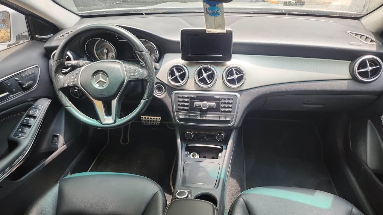 A picture of Distress sale alert 2015 direct Belgium Mercedes Benz GLA250 selling