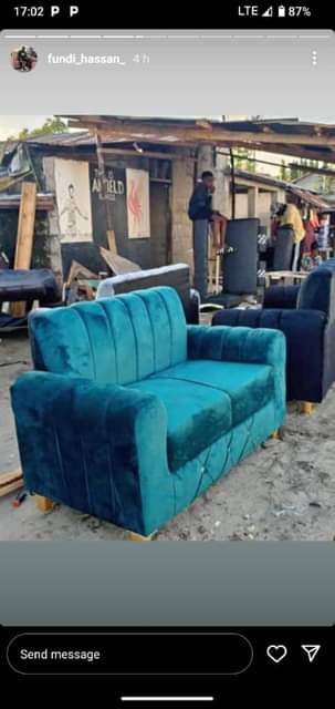 A picture of sofa mpya za kisasa 160000 usafir juu yangu 0785939368 whatsap