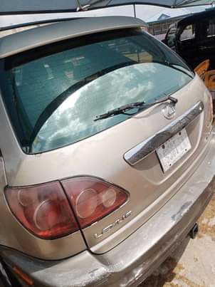 A picture of Lexus Rx 300