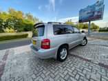 A picture of TOYOTA KLUGER V