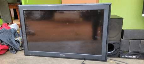 A picture of Home appliances TV Sony 14 kibuto 50 000. Sony Bravia