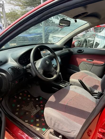 A picture of Peugeot 206 Automatic Transmission for sale