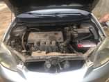 A picture of Toyota matrix for sale in a very pristine condition engine