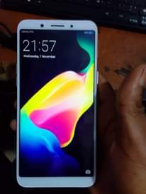 A picture of OPPO A83