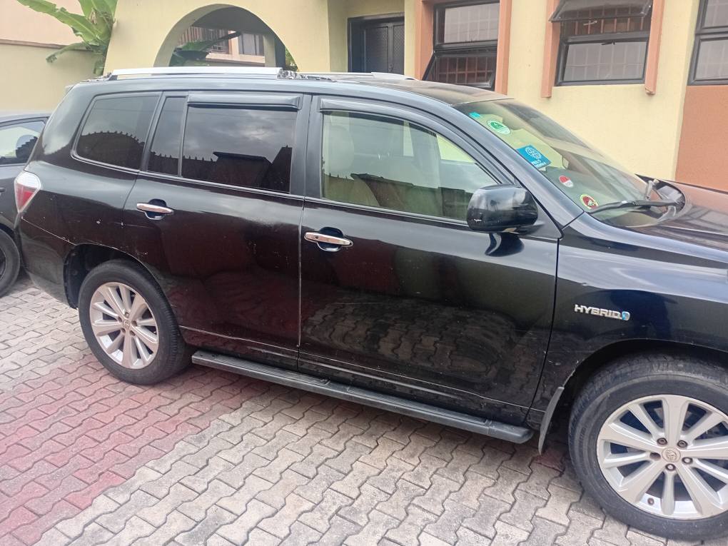 A picture of 2008 toyota highlander hybrid limited edition in Agege 10m