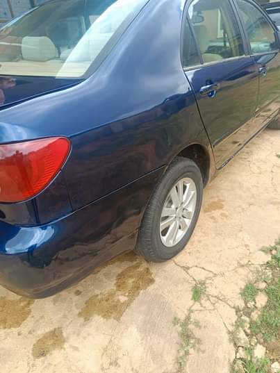 A picture of TOYOTA COROLLA 2006