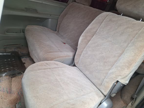 A picture of 2002 Toyota 2001