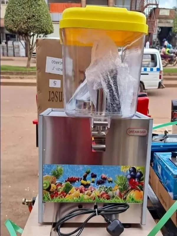 A picture of Commercial juice dispenser