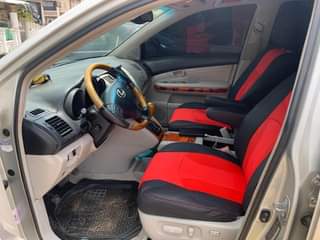 A picture of Lexus Rx330